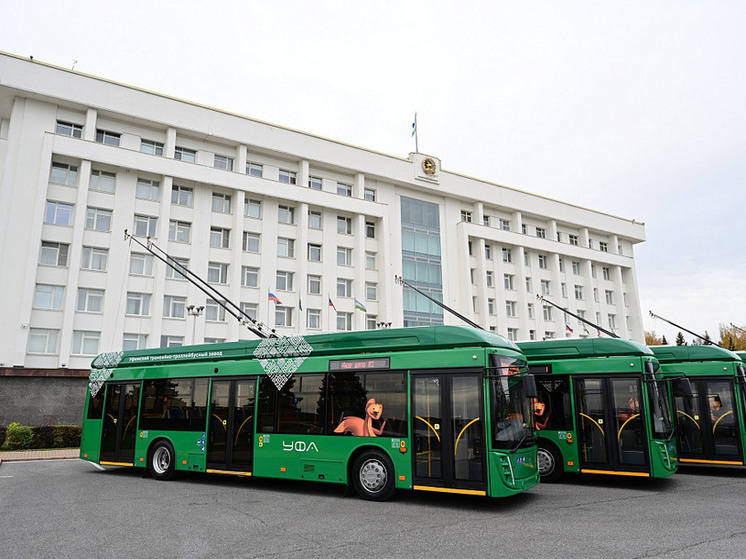 Радий Хабиров передал десять новых троллейбусов для работы в Уфе