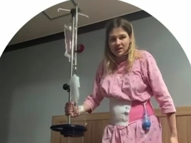 Только родившую в корейском роддоме россиянку отругали за "соблазнительный вид"