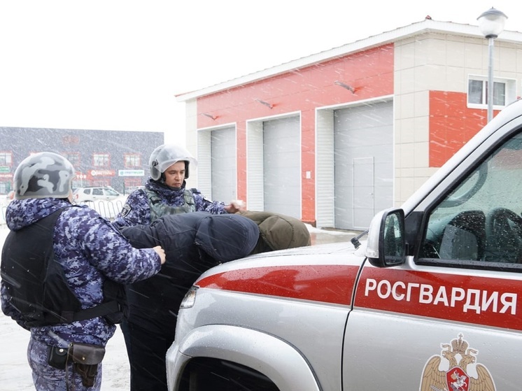 О поступлении на службу в Росгвардию через Интернет поведали в НАО