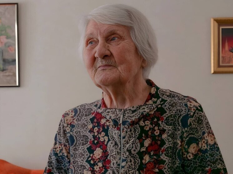 Хинштейн поздравил со 100-летием Августу Карлышеву