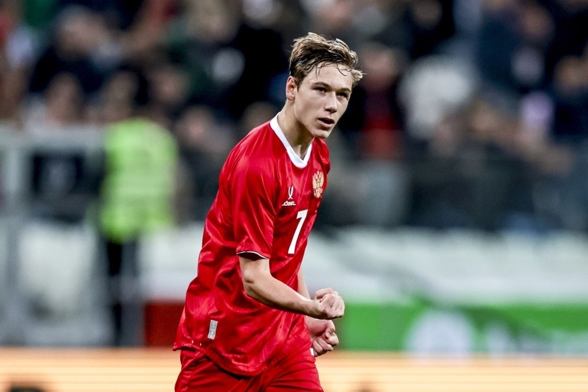 Батраков — герой матча с Ираном: победный гол и признание в любви