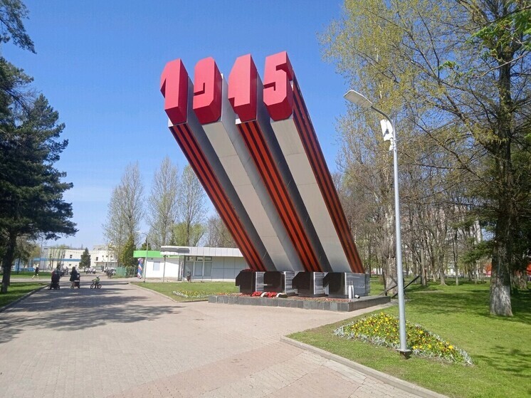 В ярославском парке 30-летия Победы монтируют тросовое ограждение