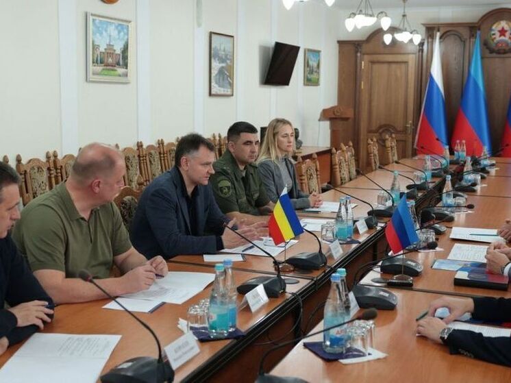 Губернатор Ростовской области встретился с главой ЛНР