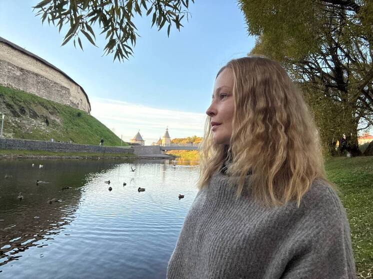 Псков-космос-Псков: Юлия Пересильд вспомнила детство и юность