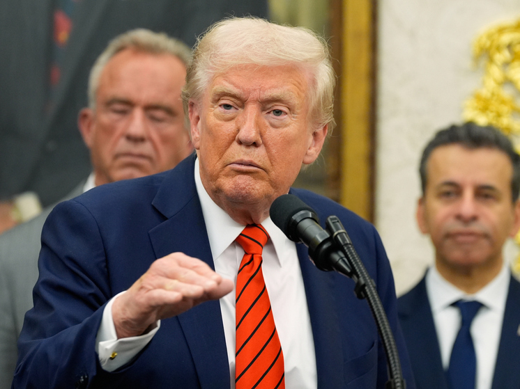 В Европе призывают объявить террористическим движение «антифа»