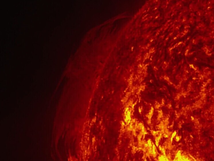 На Солнце сформировался протуберанец "неадекватного размера"