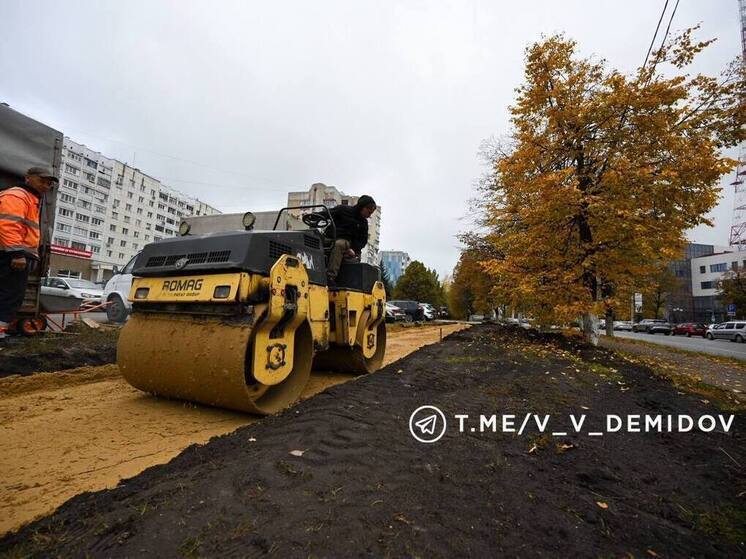 В Белгороде строят новую дорожку на проспекте Ватутина