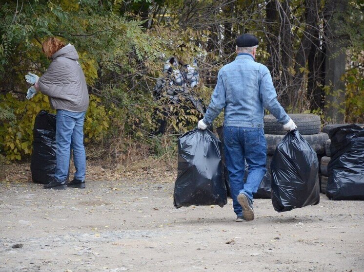 Как 500 оренбуржцев за один день очистили город от 400 кубометров мусора