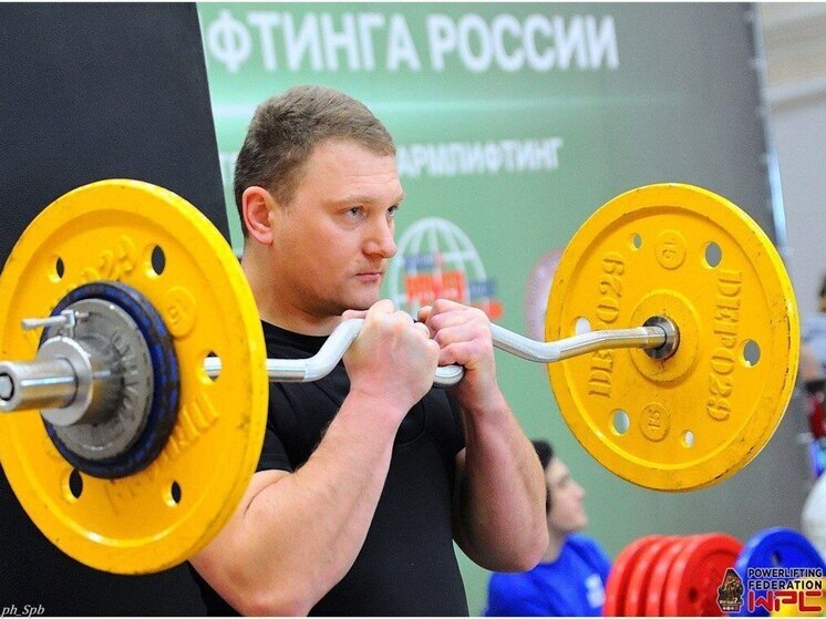Капитан ледокола «Таймыр» одержал победу на турнире по пауэрлифтингу