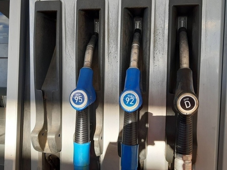 Екатеринбуржцы сообщают о резком подорожании бензина АИ-95