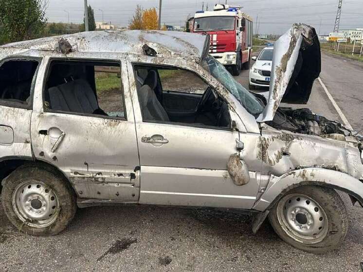 Chevrolet Niva перевернулась в Левобережном районе Воронежа