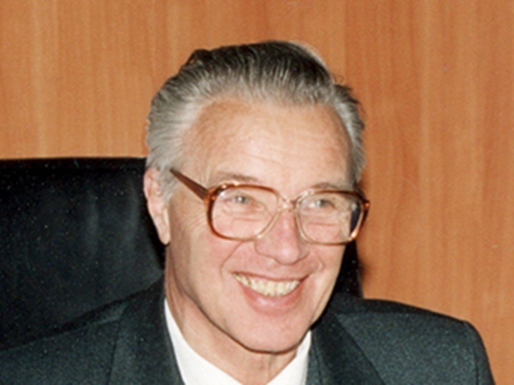 Ушел из жизни легендарный конструктор ядерных боеприпасов Юрий Бармаков