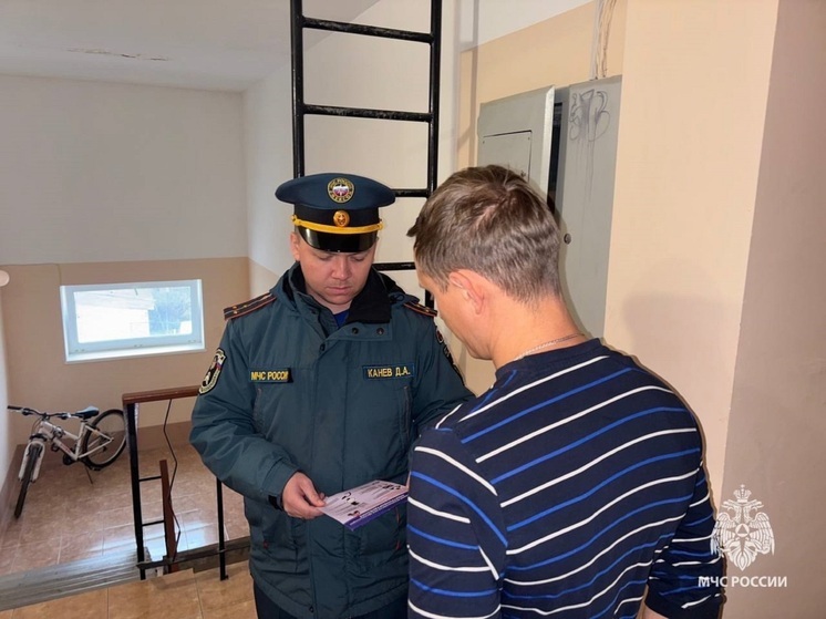 Огнеборцы НАО пошли по домам с инструктажами и памятками