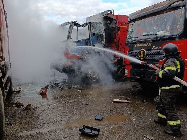 Двое мужчин серьезно пострадали при ударе дрона в Ракитянском районе
