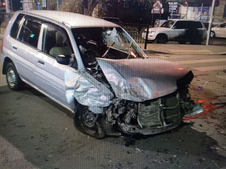 Пассажир Mazda Demio пострадал в ДТП в Чите