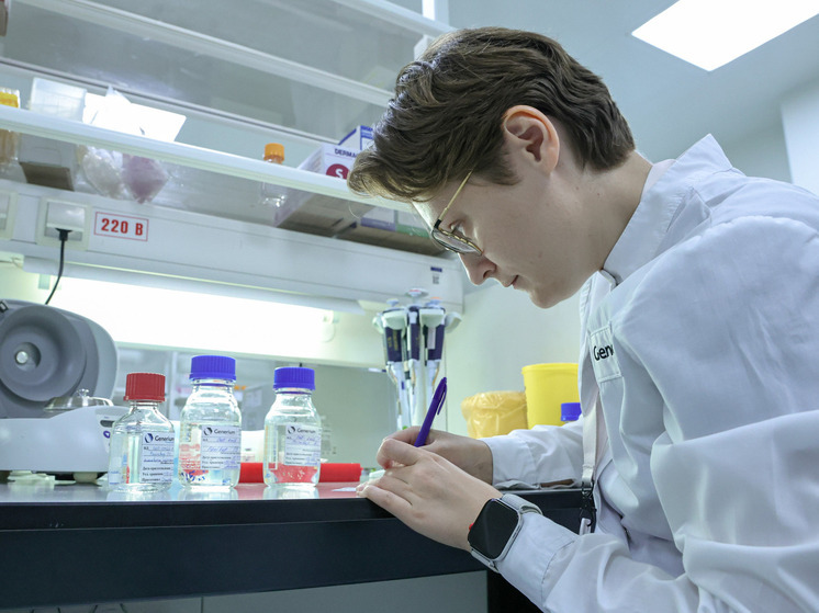 Новосибирские ученые создали алмазы для квантовой памяти мощнейших компьютеров