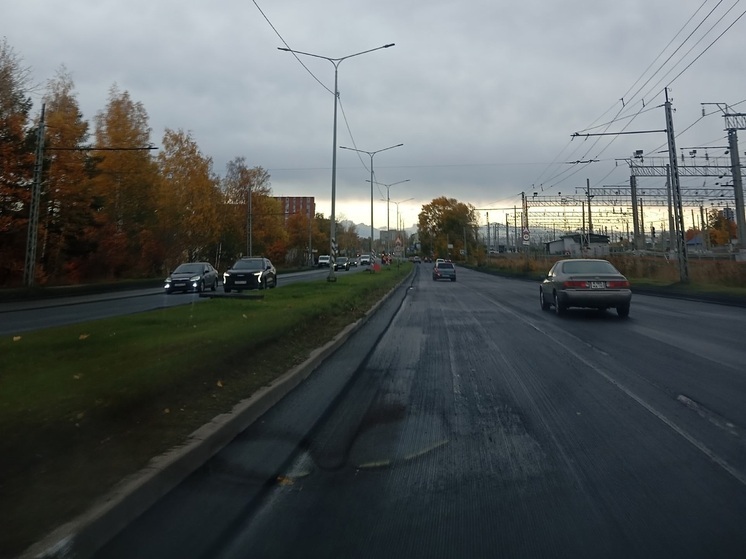 В Петрозаводске сняли ровный асфальт на улице Достоевского
