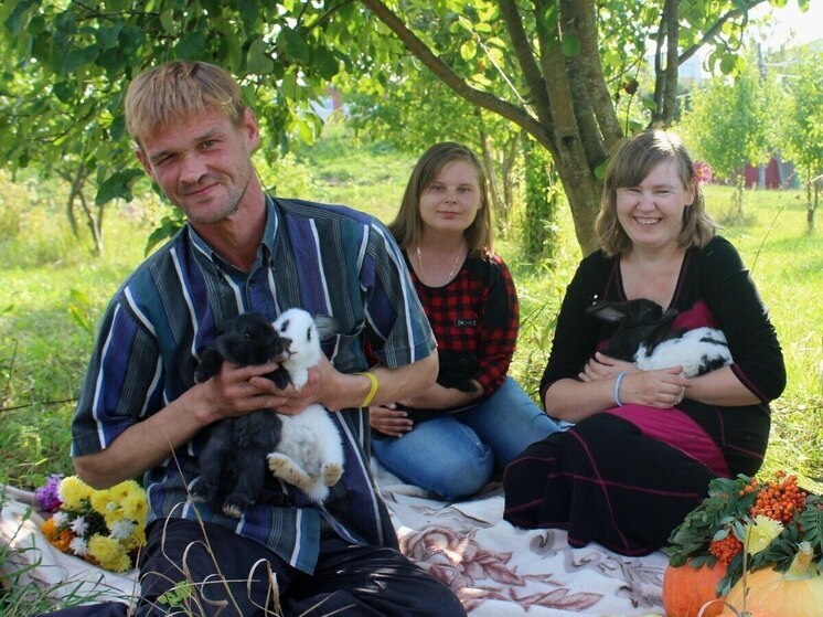 Кролики — как лекарство души: в Атратском интернате интересный живой уголок