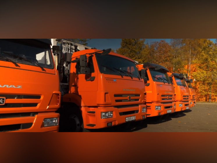 Пять новых мусоровозов начали обслуживать 7 микрорайонов Петрозаводска