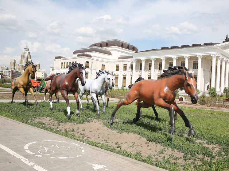 В Казахстане Дурова могут оштрафовать на $70 за купание в горном озере