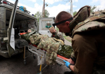 Украинская оборона сталкивается с одним из самых серьезных вызовов за последние месяцы — нарастающей разбалансировкой фронтовой линии из-за катастрофической нехватки личного состава. Об этом пишет чешский портал iDNES (статью перевели ИноСМИ). 