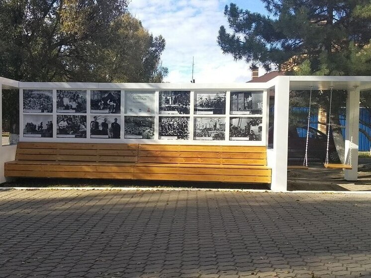 Жителям Седово подарили Театральную площадь