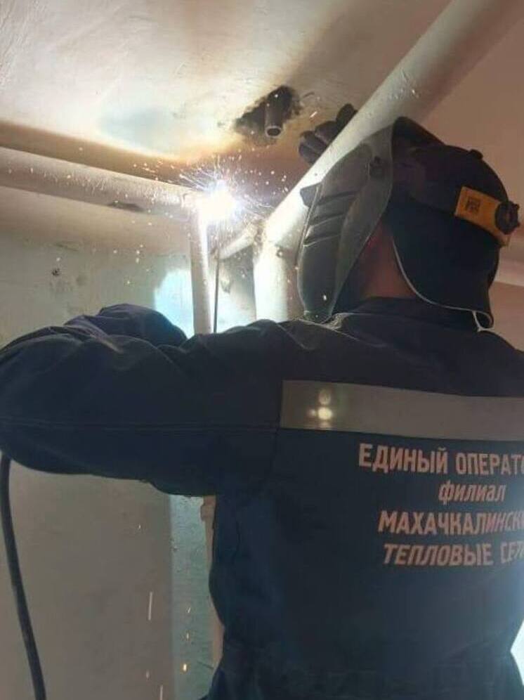 Специалисты из Дагестана подготовили школу в Михайловке к зиме