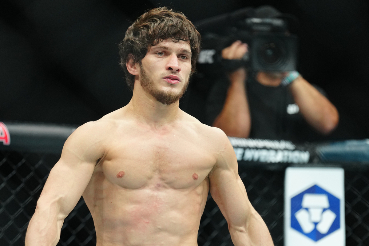 Мовсар Евлоев поборется за чемпионство на турнире UFC 323