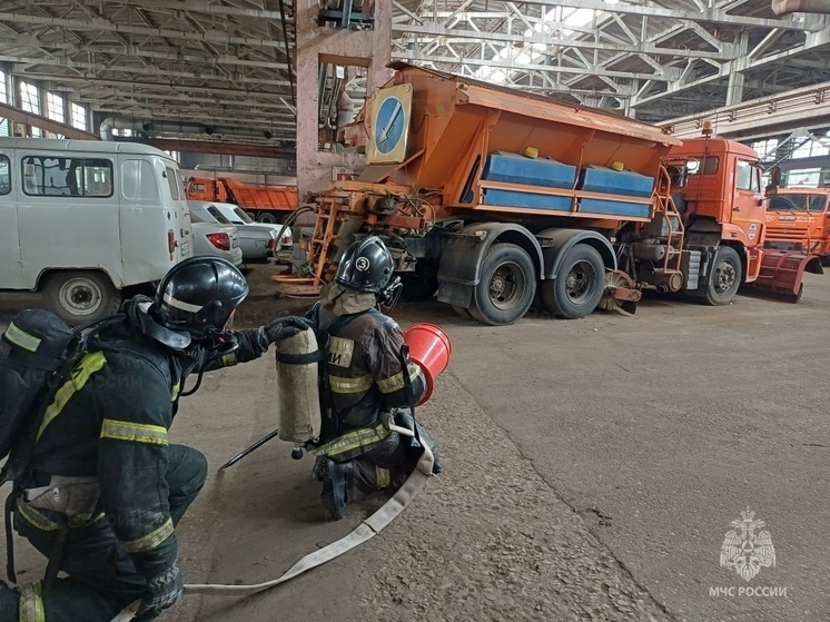 В Орловской области тушили условное возгорание на территории «Спецавтобазы»