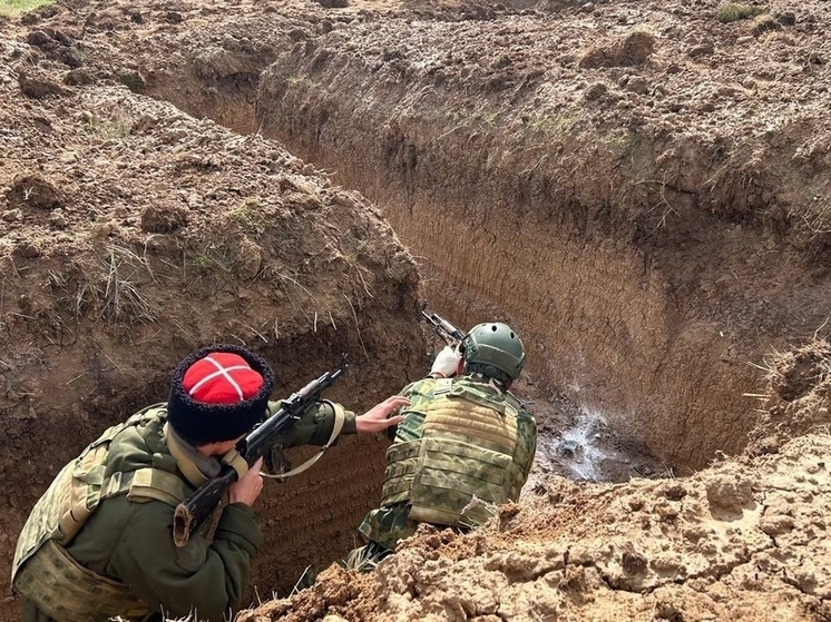 Казаки Всевеликого войска Донского повысили свою боевую готовность под руководством инструкторов калмыцкого филиала центра «Воин»