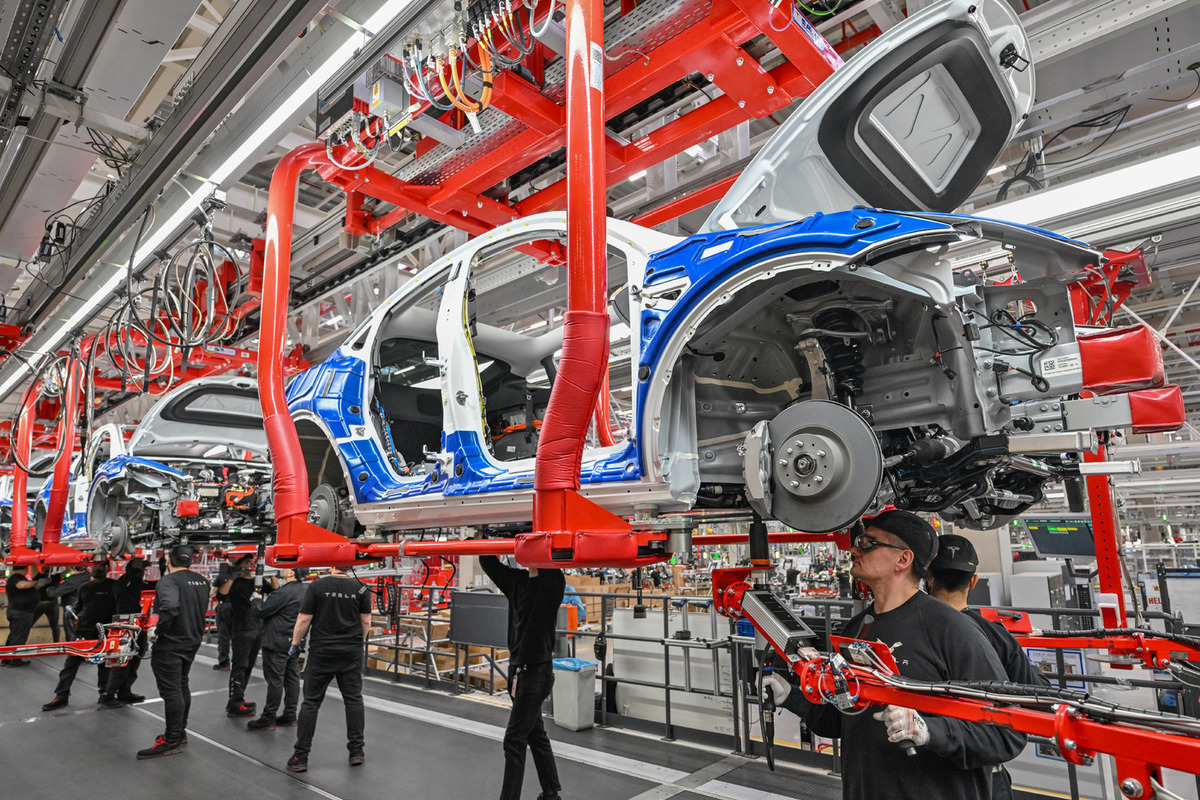 L'industria automobilistica europea sotto attacco: la minaccia cinese e le possibili conseguenze per l'economia e l'occupazione