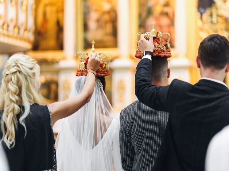 Церковь объяснила, в каких случаях возможен развод после венчания