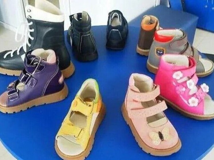Детям ЛНР доступна бесплатная ортопедическая обувь