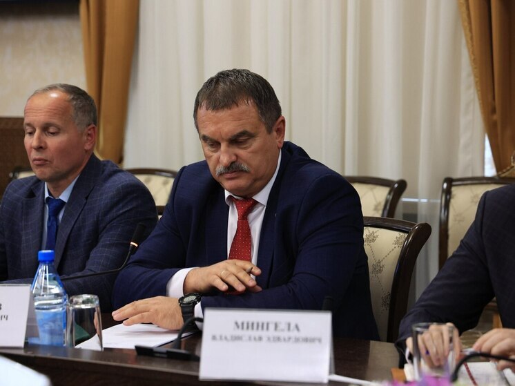 Уборка урожая, кадры, шутки про колбасу: Министр сельского хозяйства Хакасии дал эксклюзивное интервью