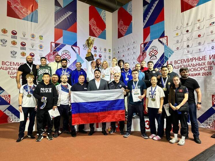 Калмыцкие спортсмены завоевали золотые и серебряные медали на Кубке мира по борьбе на поясах