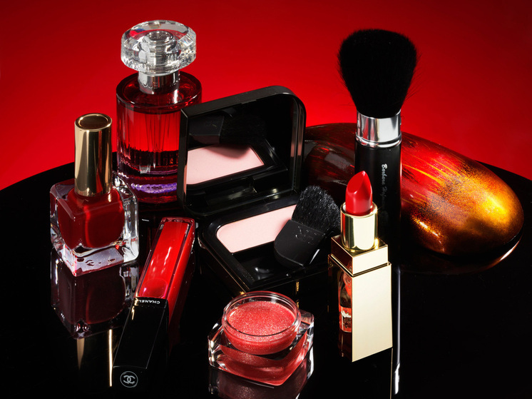 Парфюмеры-разбойники: мошенники пользуются тягой к импортной парфюмерии