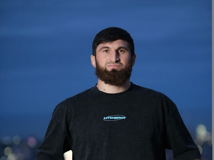 Емельяненко поддержал Анкалаева после потери титула чемпиона UFC