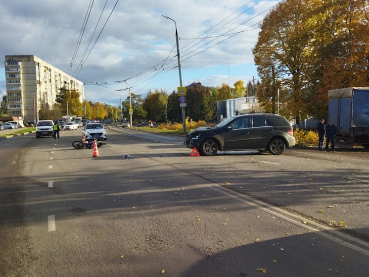 В Орле на Наугорском шоссе авто сбило мотоциклиста