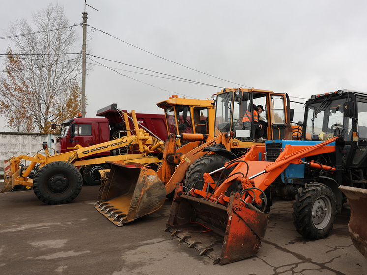 Подмосковье готовит тысячи единиц техники к зимнему содержанию дорог