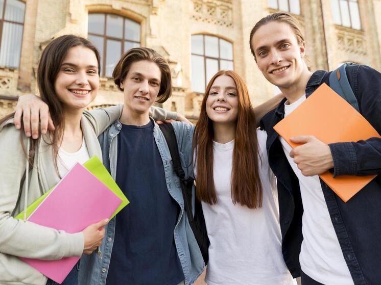 В Чечню на «Университетские смены» приехали 70 школьников из ЛНР