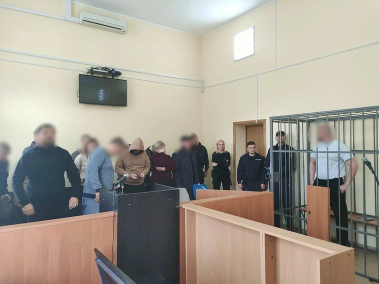 В Калининграде осудили подбросивших наркотики невиновным бывших полицейских