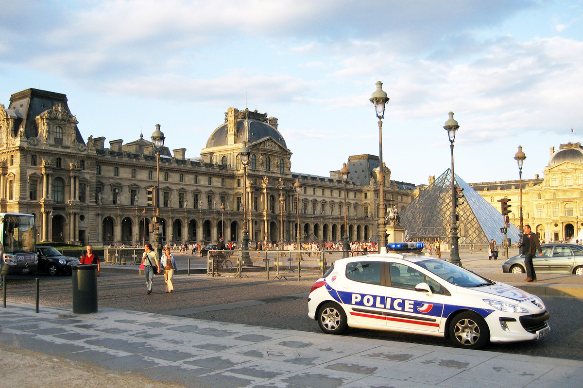 Nicolas Sarkozy Destinato a 5 Anni di Detenzione: Le Ripercussioni sulla Politica Francese