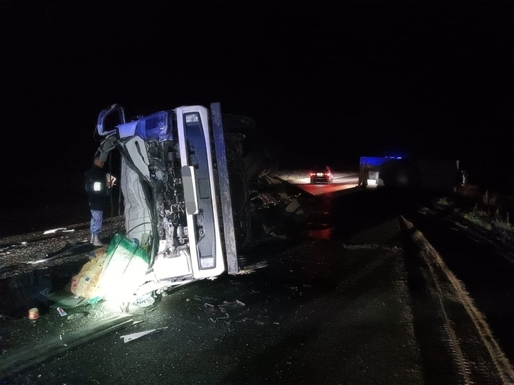 Мужчина погиб в ДТП с автобусом и грузовиком в Тотемском округе