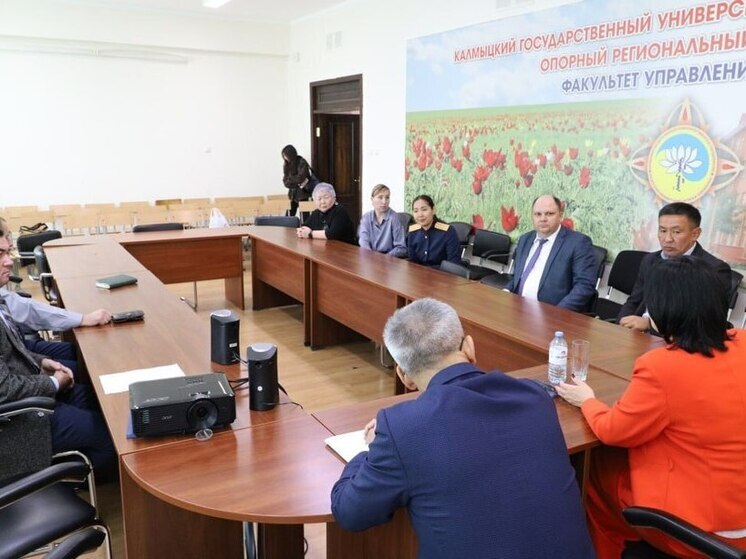 В Калмыкии представили выставку о защите суверенитета России