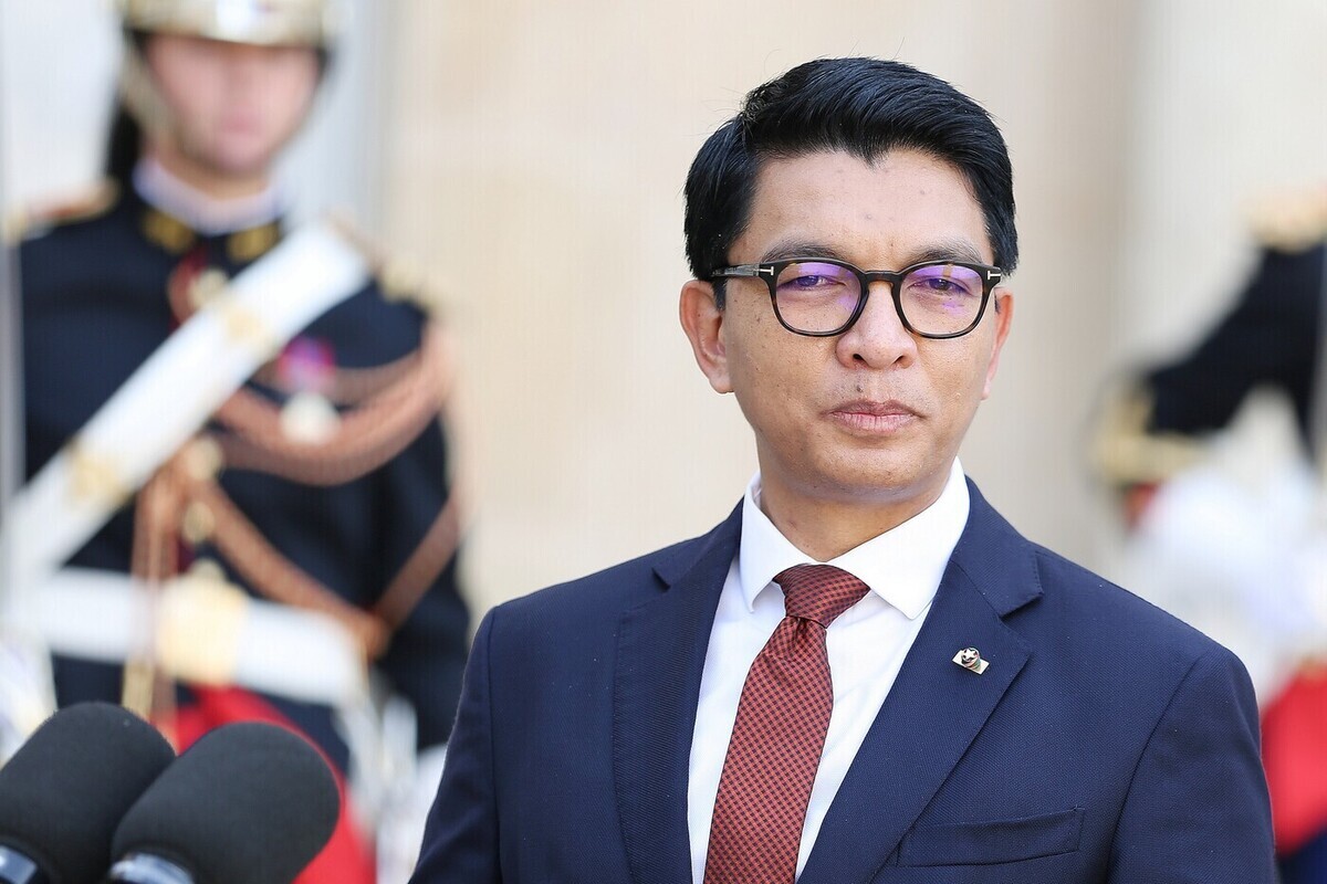 Crisi politica in Madagascar: il presidente Andri Rajoelina rifiuta di dimettersi nonostante le proteste