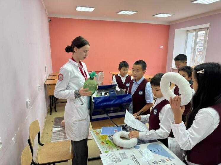 Якутский медколледж и Саха гимназия объединили усилия для подготовки будущих медиков