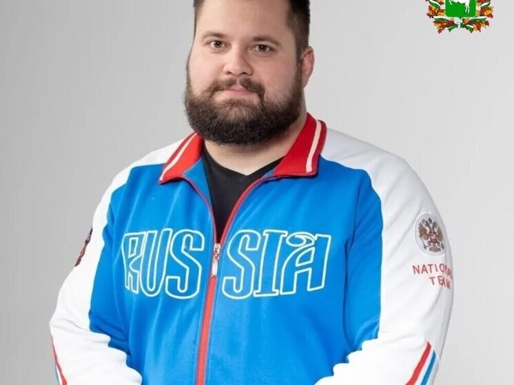 Томич Сергей Усов взял золото Азии с рекордным весом в 365 кг