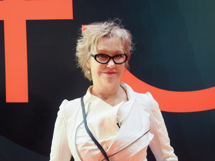 Mash: российская актриса Ирина Розанова едва не ослепла из-за катаракты