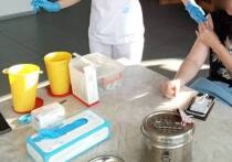 По данным «Известий», за последние два года в масштабах России число заболевших удвоилось, при этом более 90% случаев приходится на детей. Ситуация осложняется общим дефицитом вакцин против ветрянки в стране