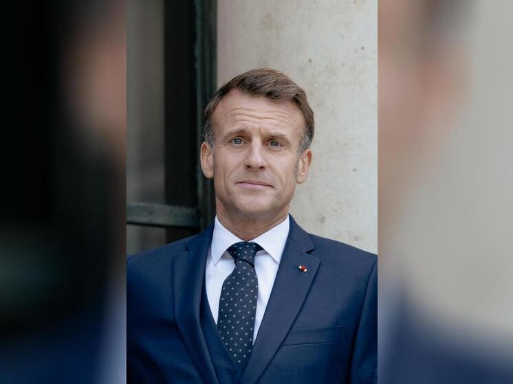 Президент Франции Эммануэль Макрон обвинил соперничающие политические партии в разжигании нестабильности, отмахнувшись от призывов оппозиции подать в отставку на фоне самого серьезного политического кризиса во Франции за последние десятилетия